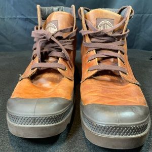 Men’s Palladium Leather Sneakers/Boots size 13.
